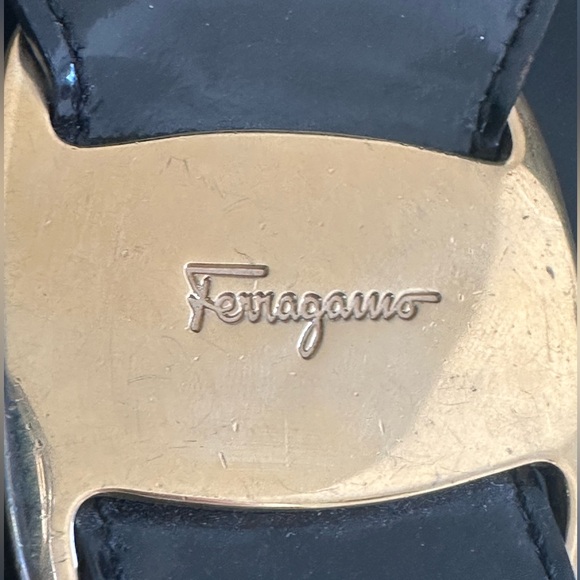 Ferragamo black patent leather purse - Picture 8 of 9